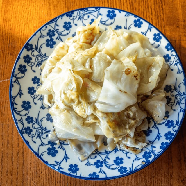 Kahlam Pi Nam Pla (Cabbage).